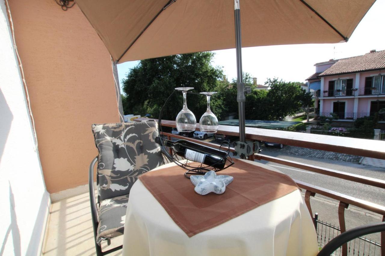 Blue Adria Suites Porec Bagian luar foto