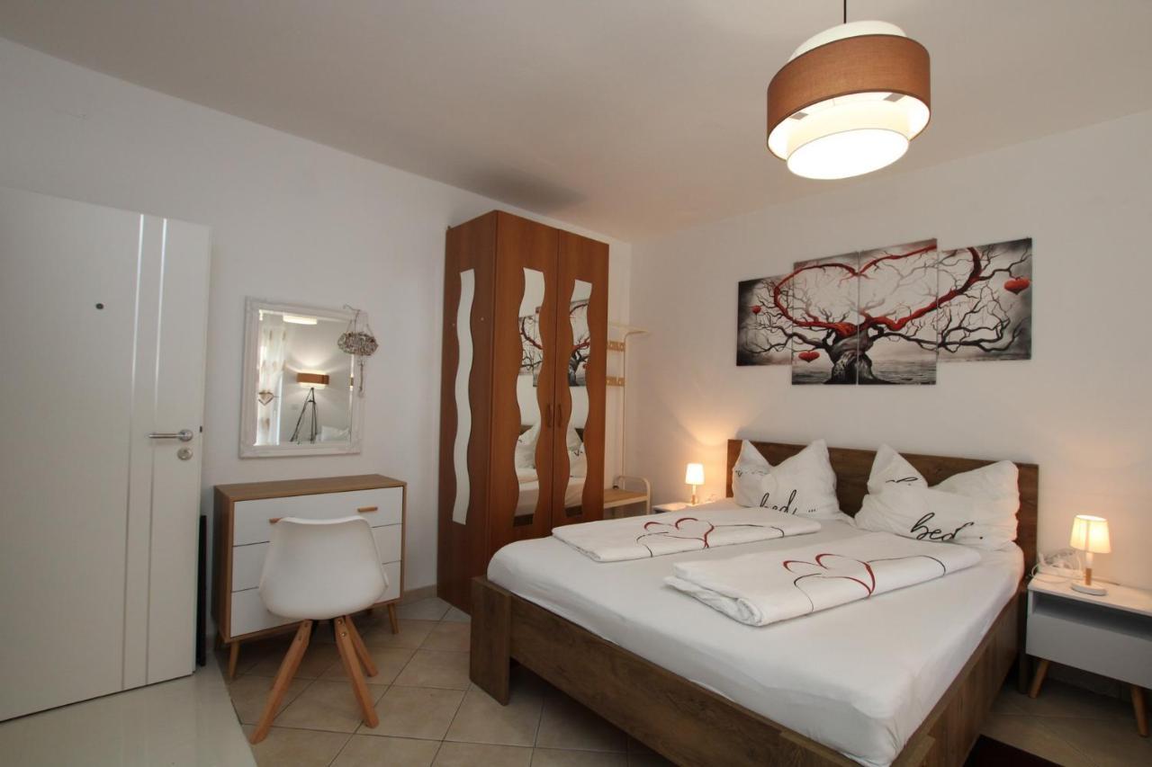 Blue Adria Suites Porec Bagian luar foto