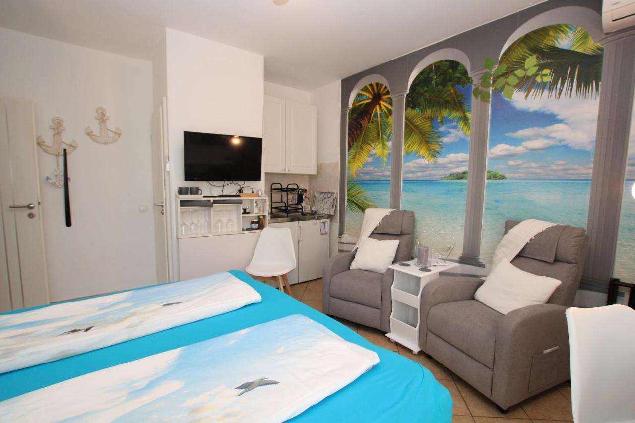 Blue Adria Suites Porec Bagian luar foto