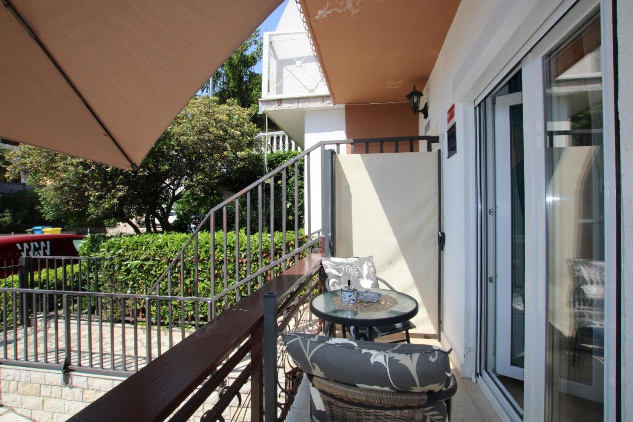 Blue Adria Suites Porec Bagian luar foto